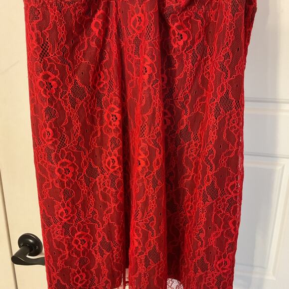 Cacique Red Lace Chemise w/Black Lining Adjustable Straps Bow Accents Plus 26/28 - Picture 2 of 9